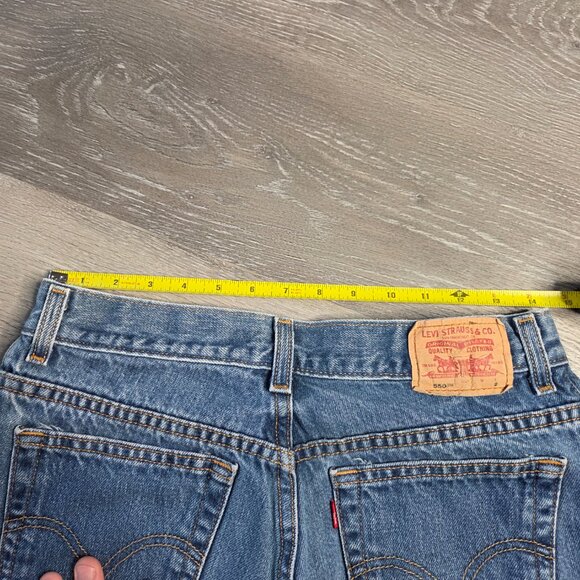 Women’s Levi’s 550 Classic Relaxed Tapered Jeans – Size 12 Short - Picture 6 of 9